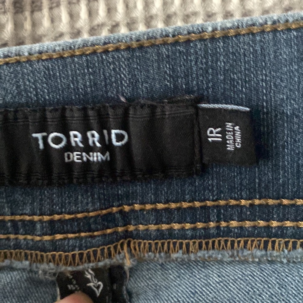 Torrid Pull On Jeans Jeggings 1X 1R 1 - Picture 3 of 7
